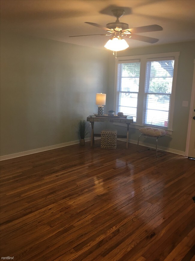 Building Photo - 302 S New Jersey Ave