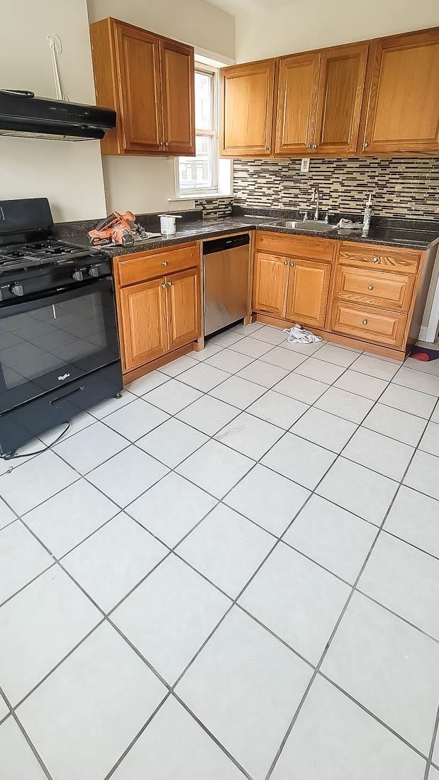 Building Photo - 127 Mallory Ave