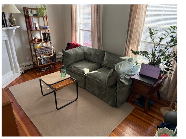 Building Photo - 146 Columbia St