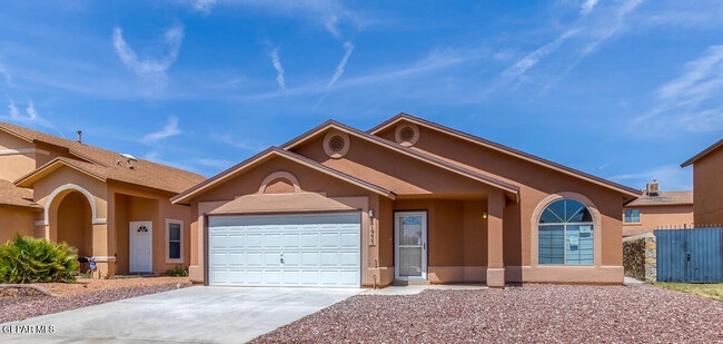 Building Photo - 11933 Mesquite Bush Dr