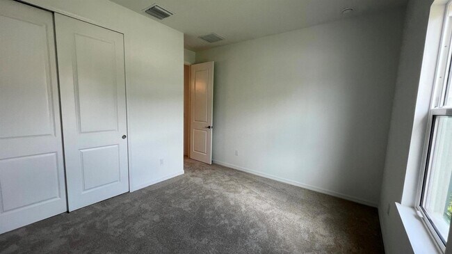 Foto del edificio - 584 Ranch Oak Cir