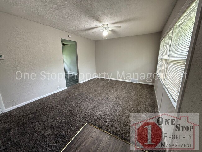 Foto del edificio - 3 bedroom, 1 Bathroom Home in Kansas City!!