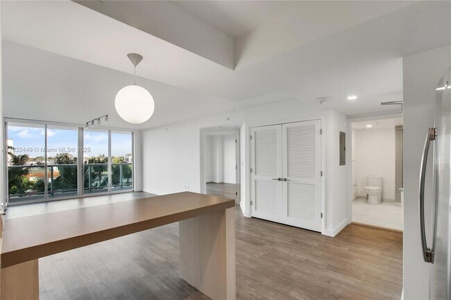 Foto del edificio - 1500 Bay Rd