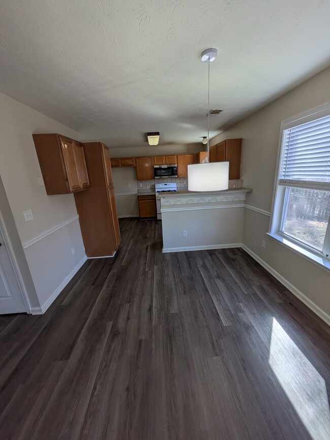 Building Photo - 375 Searchlight Dr
