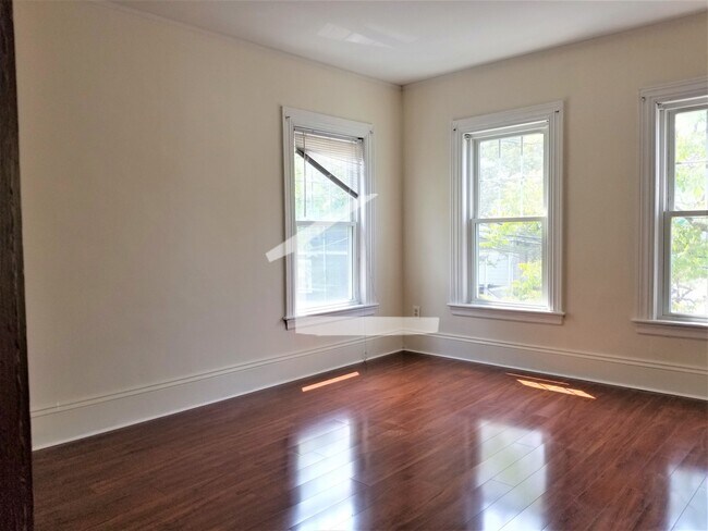 Building Photo - 62 Litchfield St