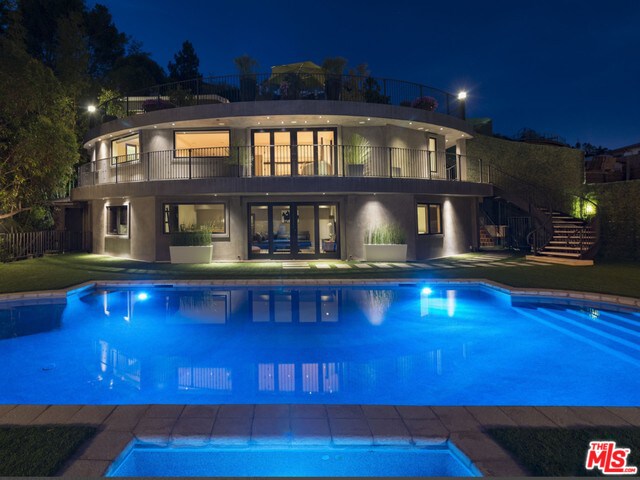 Foto principal - 8740 St Ives Dr