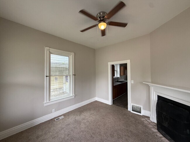 Foto del edificio - 938 W Edwards St