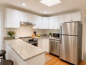 Building Photo - 24 St Cyprians Pl