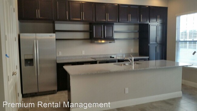 Foto del edificio - 4 br, 3 bath House - 2655 Joslin Pl