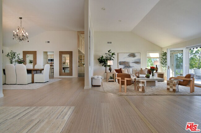 Foto del edificio - 3635 Fawndale Pl