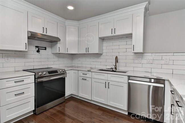 Foto del edificio - 2105 Highland St