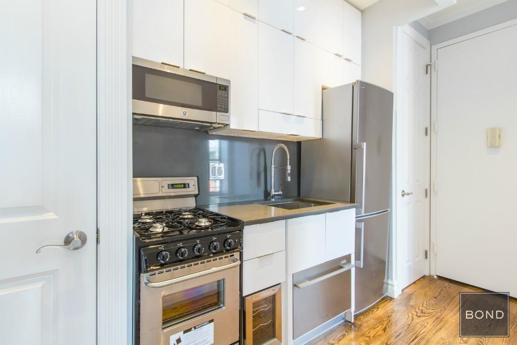 Foto principal - 202 E 13th St