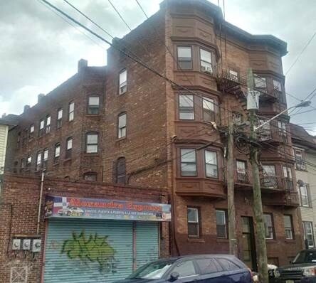 Foto del edificio - 775 E 19th St