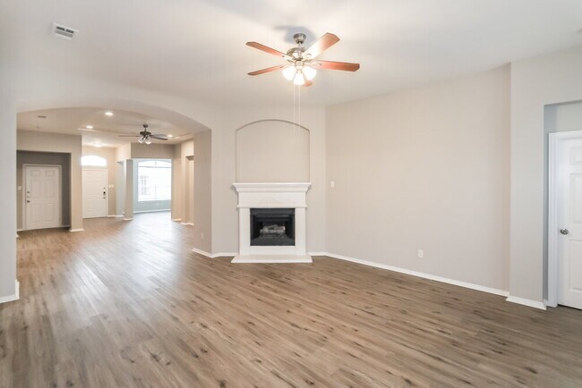 Building Photo - 4300 Briarcreek Dr