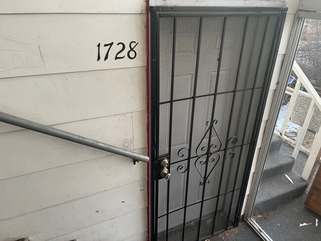 Foto del edificio - 1728 Kemberly