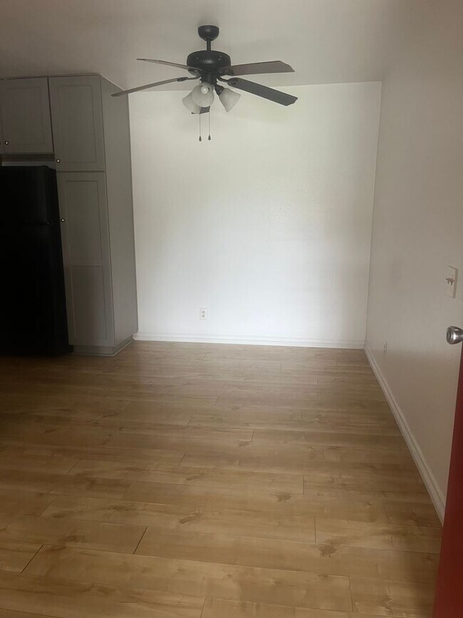 Foto del edificio - 1300 Saratoga Ave