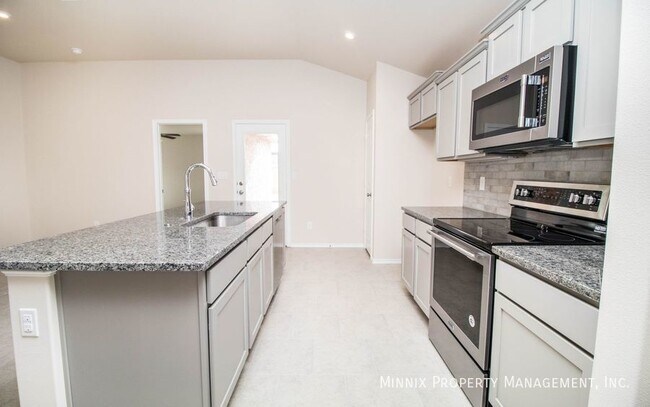 Foto del edificio - 3715 Norwich Ave