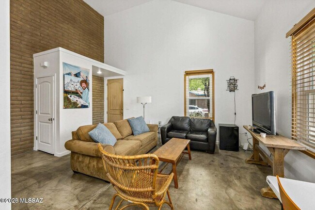 Foto del edificio - 527 N Jacobus Ave