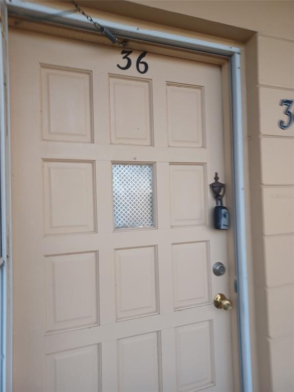 Foto del edificio - 2466 Ecuadorian Way