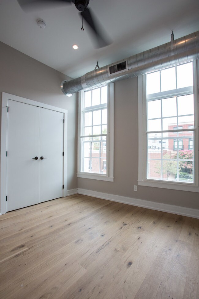 Foto del edificio - 1720 Fairmount Ave