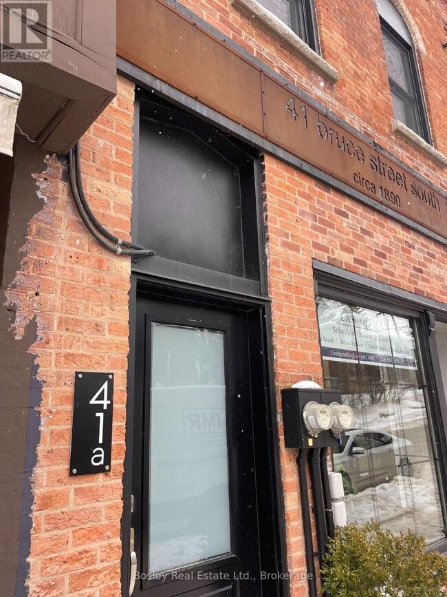 Photo du bâtiment - 41 Bruce St S