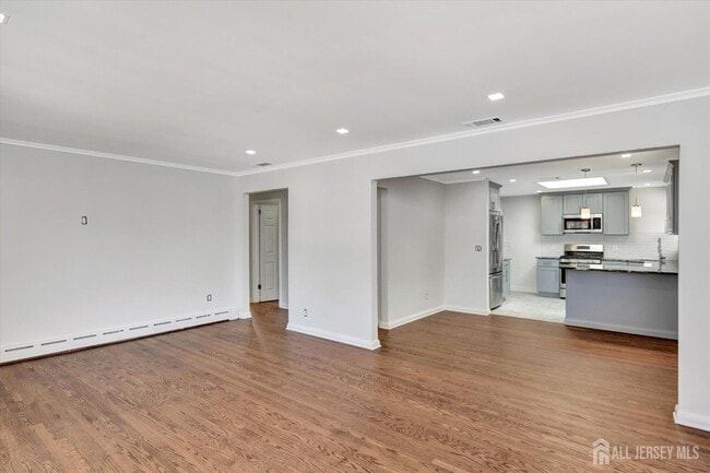 Building Photo - 5 Hilltop Ave