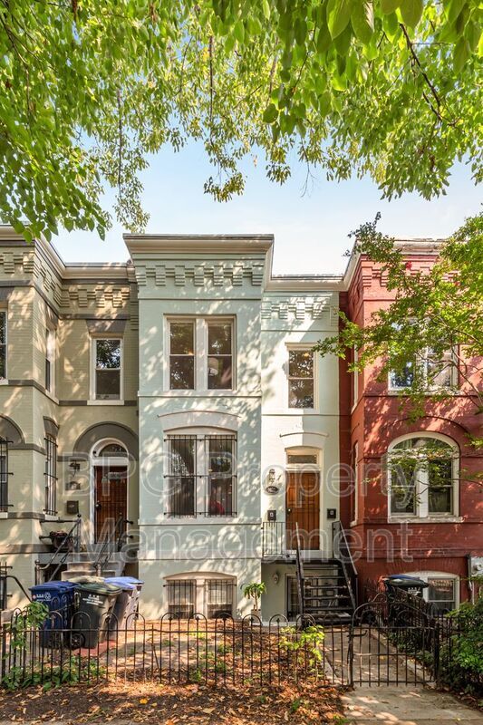 Foto del edificio - 1037 5th St NE