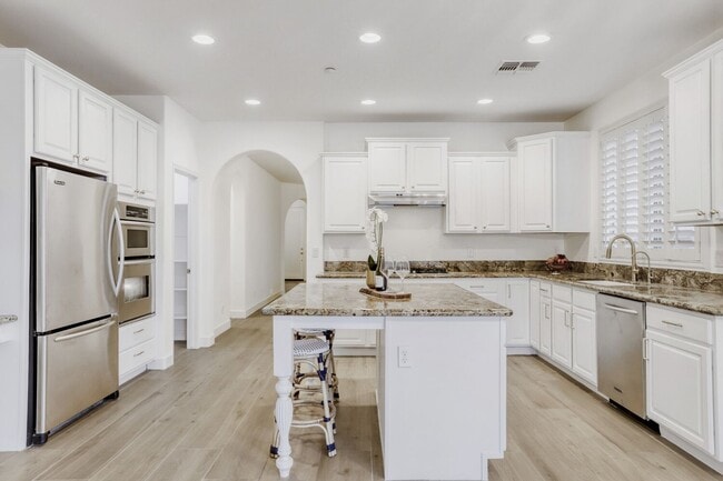 Foto del edificio - 16844 N 98th Pl