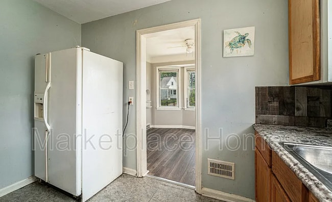 Building Photo - 9555 Montrose St