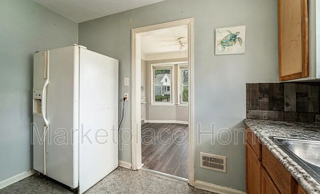 Foto del edificio - 9555 Montrose St