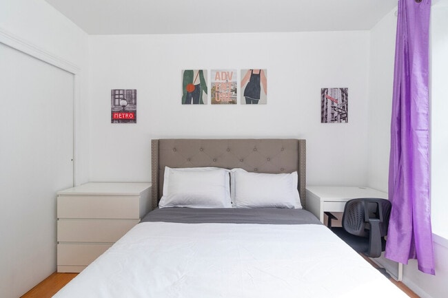 Building Photo - 340 E 94th St