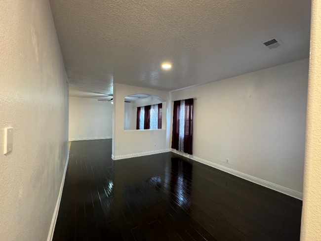Building Photo - 6804 Paese Pl NW