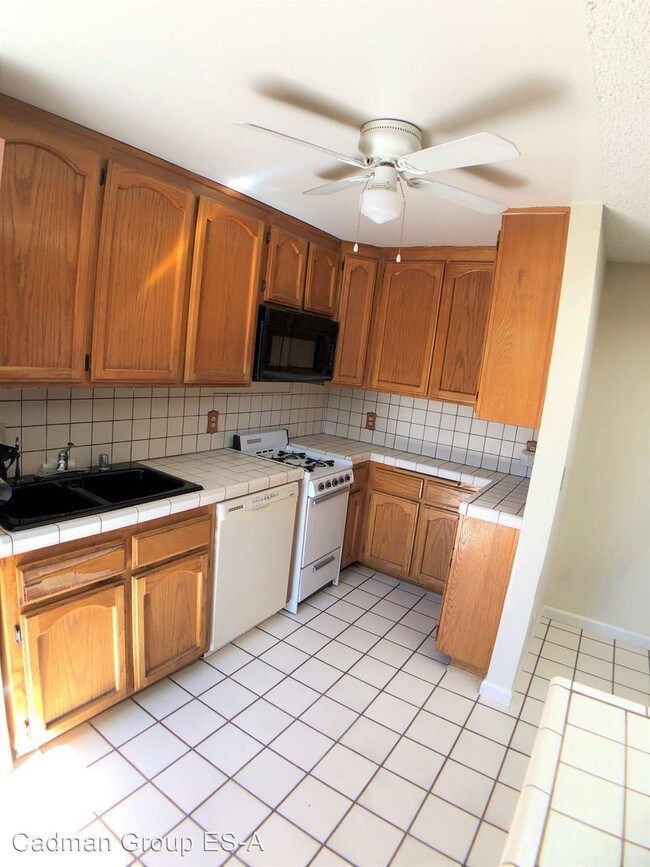 Foto del edificio - 902 Crenshaw Blvd