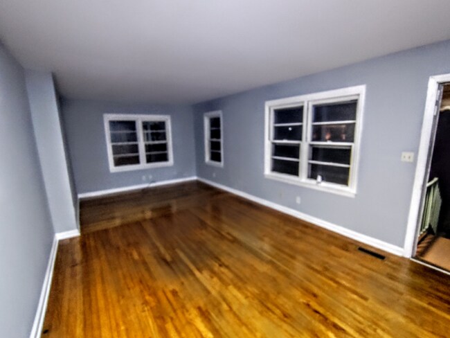 Foto del edificio - 100 Willow Ave