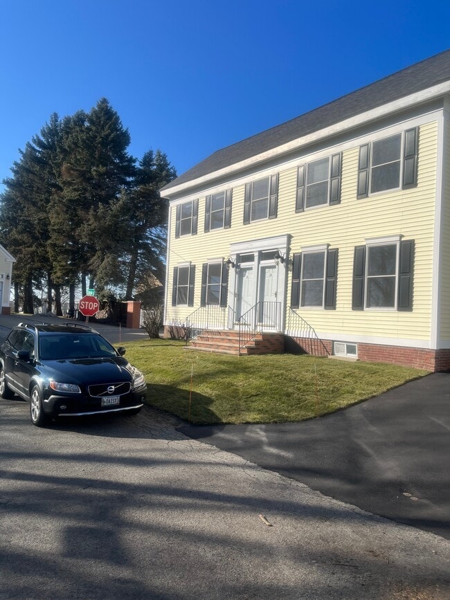 Building Photo - 24 Stimson St
