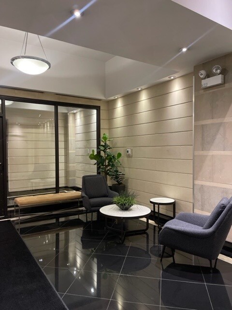 Lobby - 520 N Halsted St
