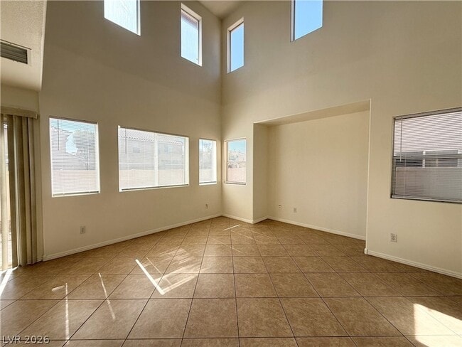 Building Photo - 990 Cantabria Heights Ave