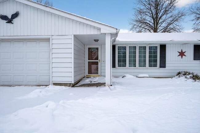 Building Photo - 20728 Old 24 E Rd