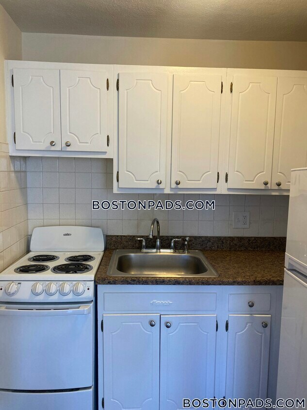 Foto principal - 1315 Commonwealth Ave