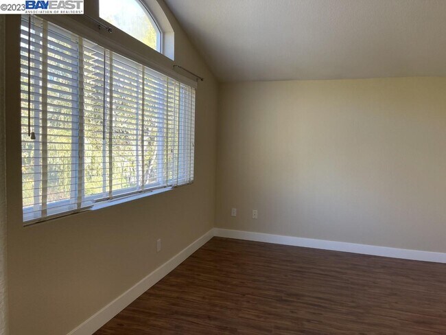 Building Photo - 5023 Keller Ridge Dr