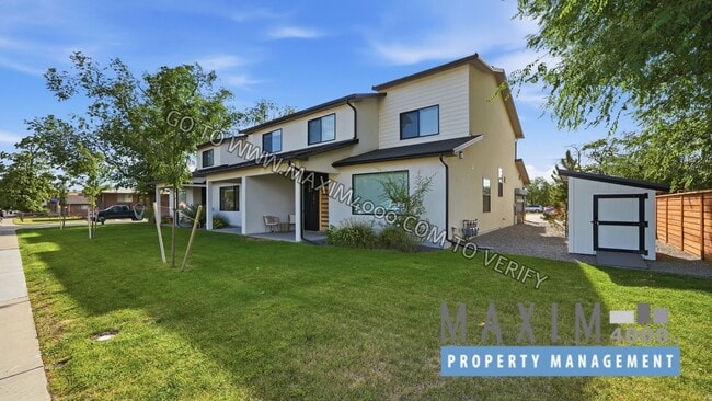 Photo - 1444 KENNEDY AVENUE 3-PLEX Apartment