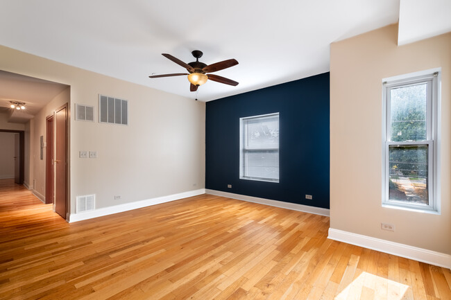 Foto del edificio - 7321 N Paulina St