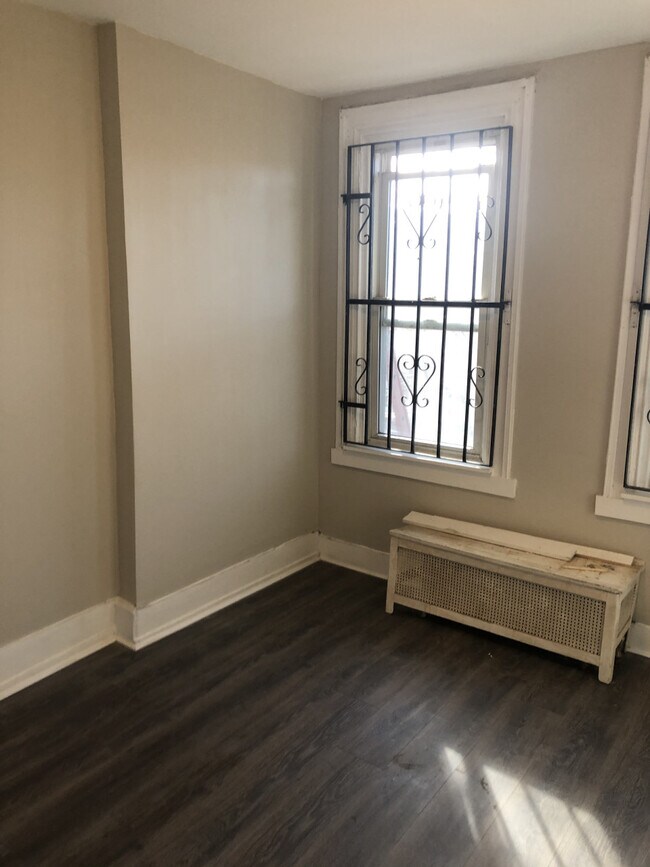 Foto del edificio - 2540 N Sartain