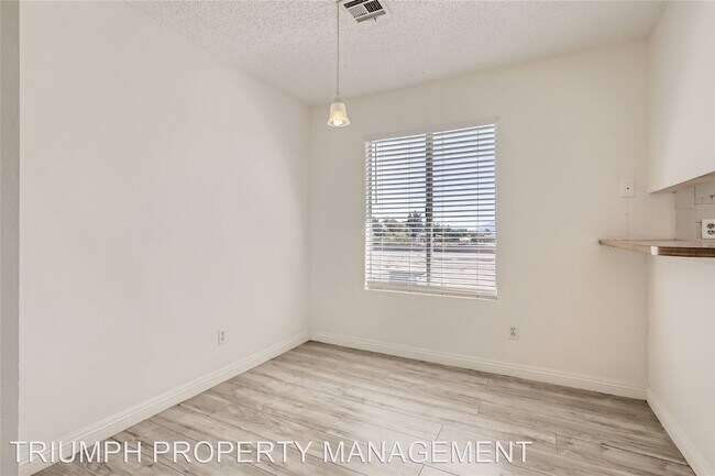 Foto del edificio - 2 br, 1 bath House - 716 Pensacola Lane #3