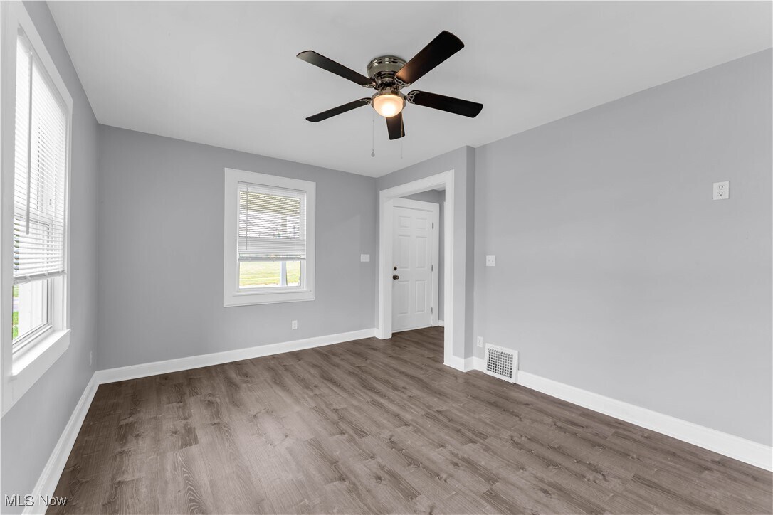 Primary Photo - 302 Louisiana Ave