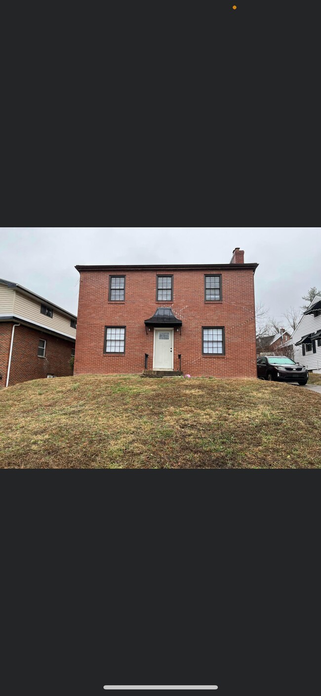 Foto del edificio - 1734 Wiltshire Blvd