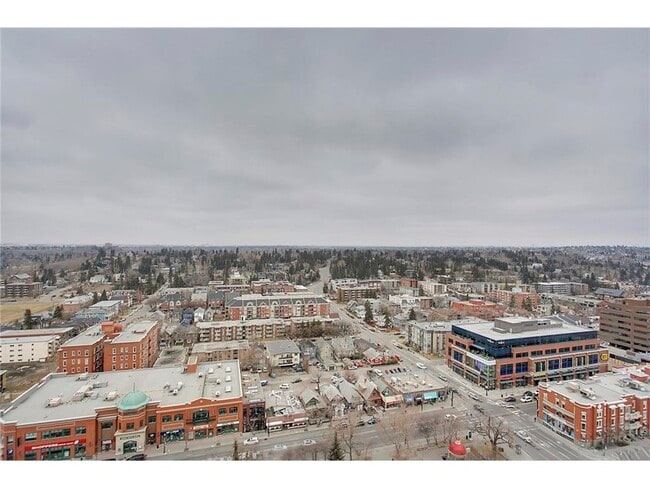 Photo du bâtiment - 817 15 Av SW