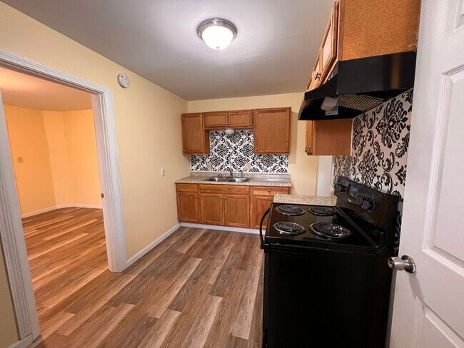 Foto del edificio - 1318 W 13th St