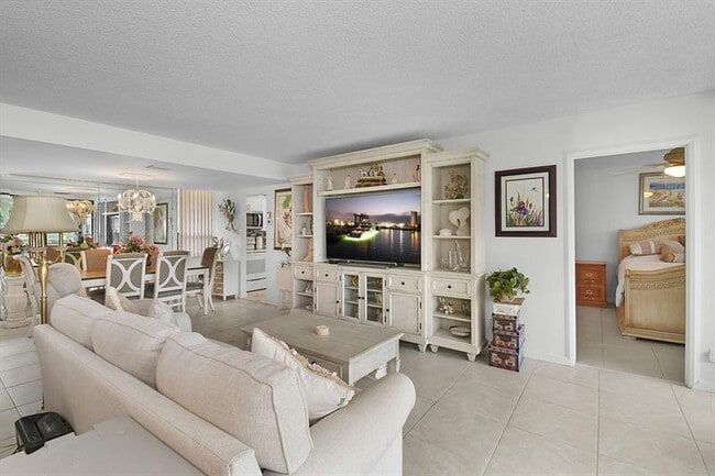 Foto del edificio - 3412 NE Causeway Blvd