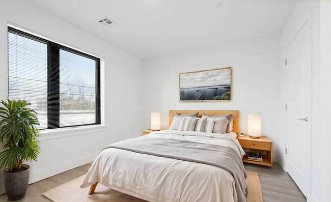 Photo - 276 Reock St Apartment